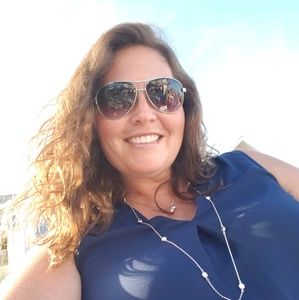 Meet your Posher, Stacey